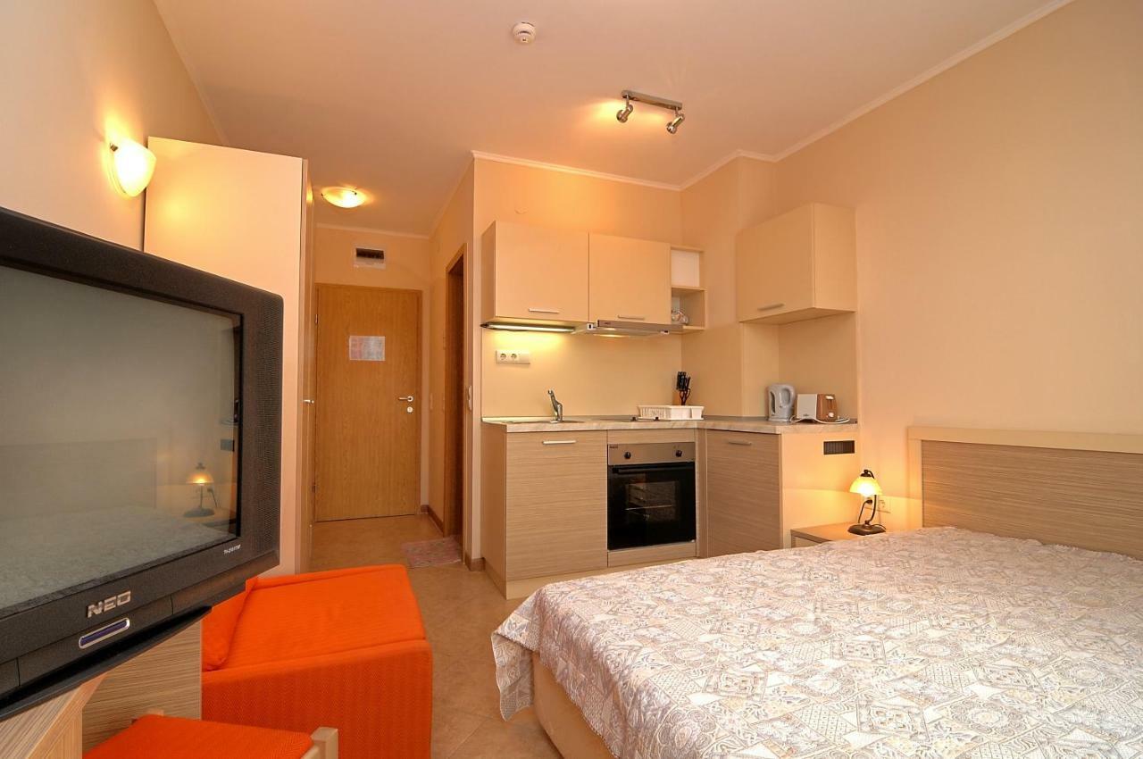 Royal Sun Apartments Slăntjev Brjag Exteriör bild